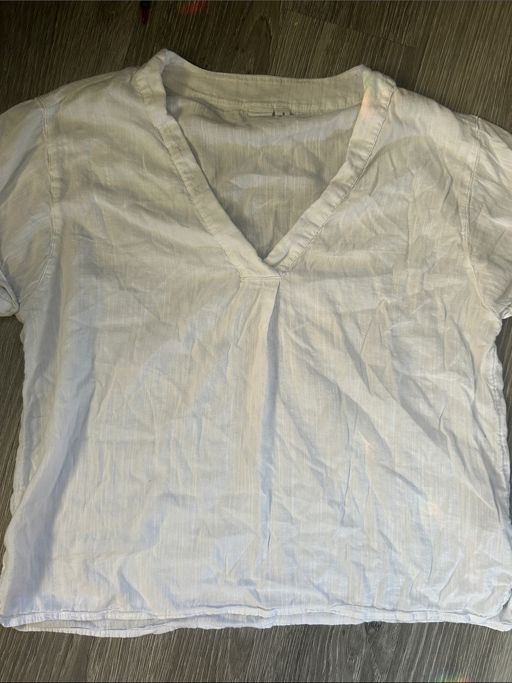 GAP V-Neck White Top